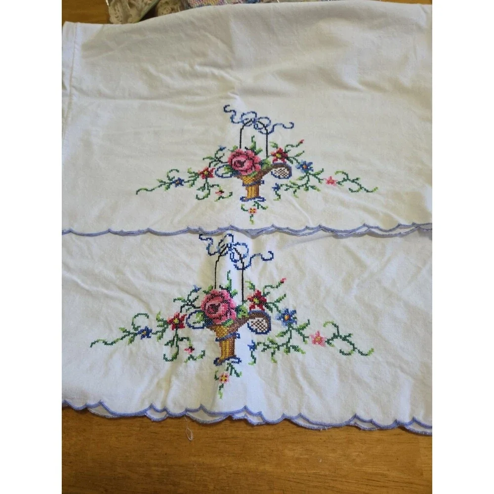 Set of 2 Pillowcases Embrodiery 31 inches Long